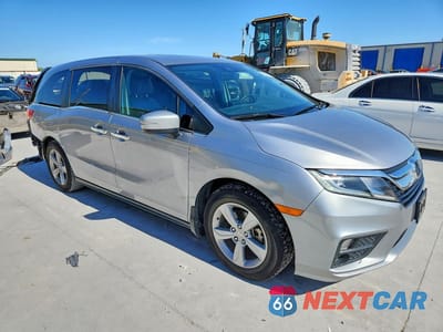 Czwarte zdjęcie samochodu z boku: 2020 HONDA ODYSSEY EXL VIN:5FNRL6H70LB059865 - miniatura