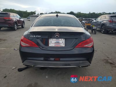 Zdjęcie 6 z 12 samochodu: 2018 MERCEDES-BENZ CLA 250 VIN:WDDSJ4EBXJN592718 - miniatura