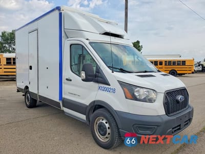 Czwarte zdjęcie samochodu z boku: 2020 FORD TRANSIT DELIVERY TRUCK VIN:1FDBW5Z81LKB40267 - miniatura