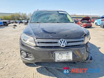 Piąte zdjęcie samochodu w środku: 2015 VOLKSWAGEN TIGUAN S VIN:WVGBV7AX6FW556006 - miniatura