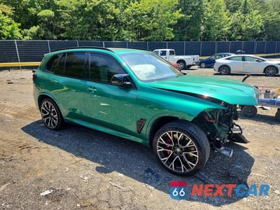 Czwarte zdjęcie samochodu z boku: 2024 BMW X5 M COMPETITION VIN:5YM13ET01R9U39602 - miniatura