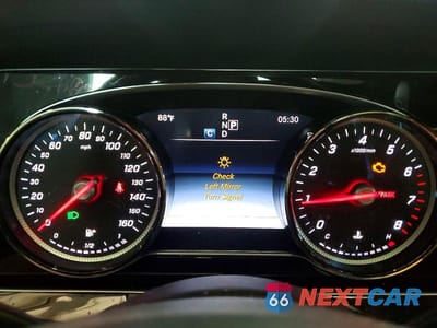 Zdjęcie 12 z 13 samochodu: 2017 MERCEDES-BENZ E 300 4MATIC VIN:WDDZF4KB9HA030976 - miniatura