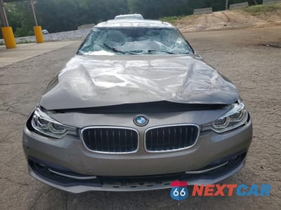 Piąte zdjęcie samochodu w środku: 2016 BMW 328 XI SULEV VIN:WBA8E3G56GNU00842 - miniatura