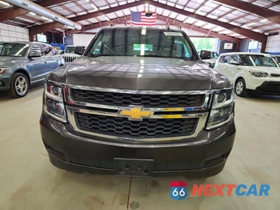 Piąte zdjęcie samochodu w środku: 2018 CHEVROLET SUBURBAN K1500 LT VIN:1GNSKHKC8JR111392 - miniatura