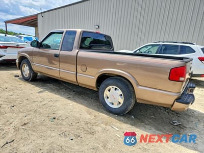 Drugie zdjęcie samochodu z przodu: 2003 GMC SONOMA VIN:1GTCS19X338224852 - miniatura