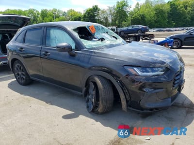Czwarte zdjęcie samochodu z boku: 2025 HONDA HR-V SPORT VIN:3CZRZ2H5XSM743106 - miniatura