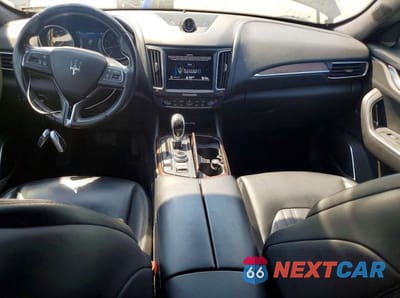 Zdjęcie 8 z 13 samochodu: 2017 MASERATI LEVANTE LUXURY VIN:ZN661XUL2HX229561 - miniatura