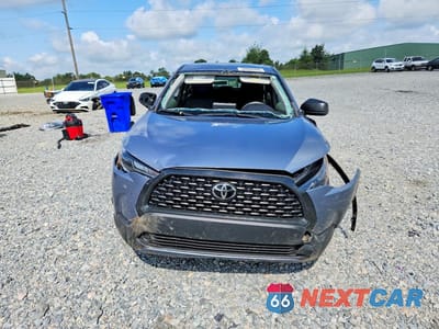 Piąte zdjęcie samochodu w środku: 2022 TOYOTA COROLLA CROSS L VIN:7MUAAAAG9NV020566 - miniatura