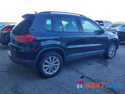Trzecie zdjęcie samochodu z tyłu: 2015 VOLKSWAGEN TIGUAN S VIN:WVGAV7AXXFW614663 - miniatura