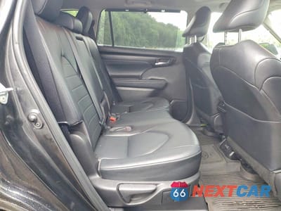 Zdjęcie 11 z 14 samochodu: 2022 TOYOTA HIGHLANDER XLE VIN:5TDGZRBH6NS583660 - miniatura