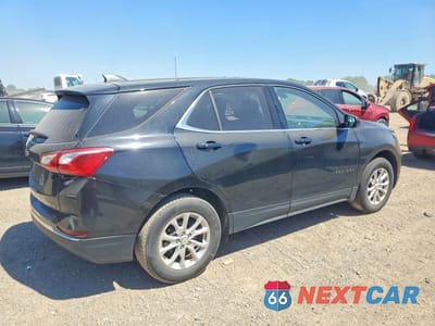 Trzecie zdjęcie samochodu z tyłu: 2019 CHEVROLET EQUINOX LT VIN:2GNAXUEV8K6223318 - miniatura