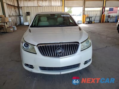 Piąte zdjęcie samochodu w środku: 2013 BUICK LACROSSE VIN:1G4GC5ER2DF125672 - miniatura