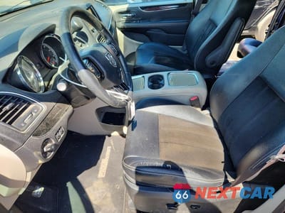 Zdjęcie 7 z 13 samochodu: 2015 DODGE GRAND CARAVAN SXT VIN:2C4RDGCG3FR651604 - miniatura