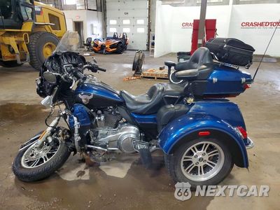 Trzecie zdjęcie samochodu z tyłu: 2018 HARLEY-DAVIDSON FLHTCUTG 115TH ANNIVERSARY TRI GLIDE UL VIN:1HD1MDD19JB854895 - miniatura