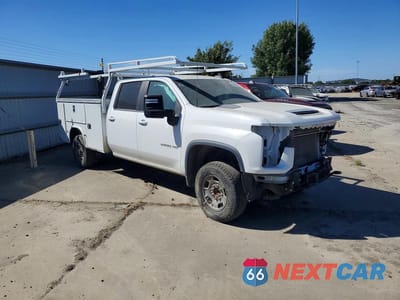 Czwarte zdjęcie samochodu z boku: 2023 CHEVY SILVERADO C2500 VIN:1GB1WNE72PF251104 - miniatura