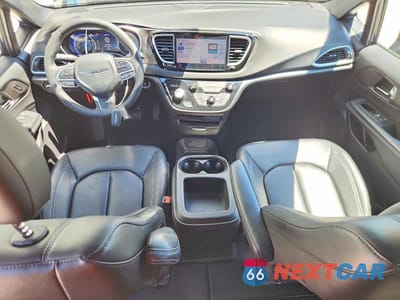 Zdjęcie 8 z 13 samochodu: 2025 CHRYSLER PACIFICA SELECT VIN:2C4RC1BG7SR504195 - miniatura