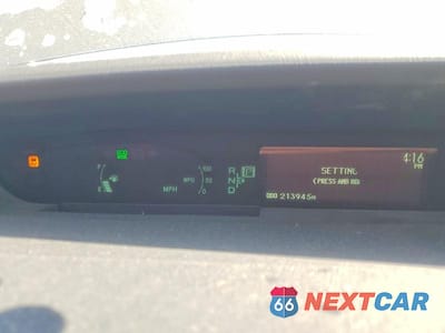 Zdjęcie 9 z 12 samochodu: 2011 TOYOTA PRIUS THREE VIN:JTDKN3DU3B0271484 - miniatura