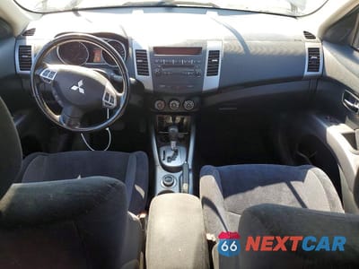 Zdjęcie 8 z 12 samochodu: 2013 MITSUBISHI OUTLANDER ES VIN:JA4AT2AW5DU601441 - miniatura