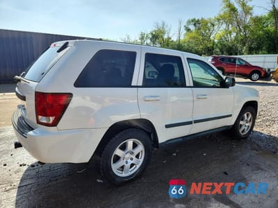 Trzecie zdjęcie samochodu z tyłu: 2008 JEEP GRAND CHEROKEE LAREDO VIN:1J8GR48KX8C247059 - miniatura