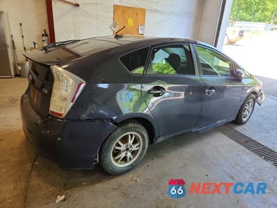 Trzecie zdjęcie samochodu z tyłu: 2011 TOYOTA PRIUS TWO VIN:JTDKN3DU9B1405957 - miniatura