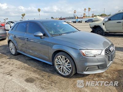Czwarte zdjęcie samochodu z boku: 2018 AUDI A3 E-TRON PREMIUM VIN:WAUUPBFF5JA067934 - miniatura