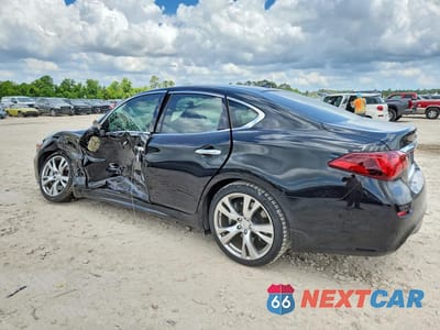 Drugie zdjęcie samochodu z przodu: 2019 INFINITI Q70 3.7 LUXE VIN:JN1BY1AP2KM505698 - miniatura