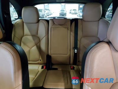 Zdjęcie 10 z 13 samochodu: 2015 PORSCHE CAYENNE S VIN:WP1AB2A22FLA57445 - miniatura