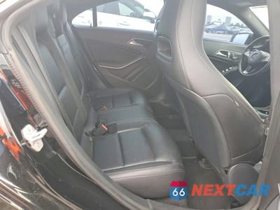 Zdjęcie 10 z 12 samochodu: 2018 MERCEDES-BENZ CLA 250 VIN:WDDSJ4EBXJN592718 - miniatura