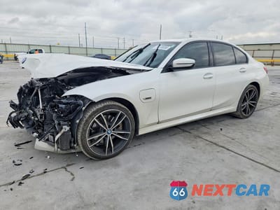 2022 BMW 330E 3MW5P7J04N8C52966 - główne zdjęcie licytacji z USA - miniatura