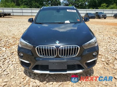 Piąte zdjęcie samochodu w środku: 2018 BMW X1 XDRIVE28I VIN:WBXHT3Z30J4A66556 - miniatura