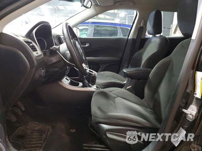 Zdjęcie 7 z 13 samochodu: 2017 JEEP COMPASS SPORT VIN:3C4NJCAB8HT672620 - miniatura