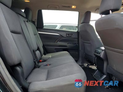 Zdjęcie 11 z 13 samochodu: 2018 TOYOTA HIGHLANDER LE VIN:5TDBZRFH8JS817683 - miniatura