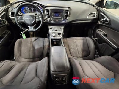 Zdjęcie 8 z 12 samochodu: 2015 CHRYSLER 200 LIMITED VIN:1C3CCCAB5FN640730 - miniatura