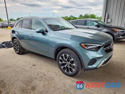 Czwarte zdjęcie samochodu z boku: 2025 MERCEDES-BENZ GLC 350E VIN:W1NKM5GB3SF363077 - miniatura