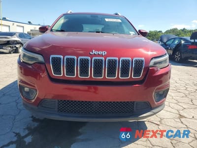 Piąte zdjęcie samochodu w środku: 2019 JEEP CHEROKEE LATITUDE VIN:1C4PJLCB7KD488241 - miniatura