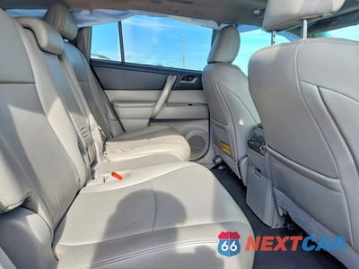 Zdjęcie 11 z 13 samochodu: 2013 TOYOTA HIGHLANDER SE VIN:5TDBK3EH8DS189695 - miniatura