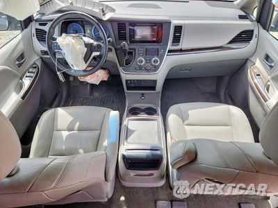 Zdjęcie 8 z 13 samochodu: 2017 TOYOTA SIENNA XLE 8-PASSENGER VIN:5TDYZ3DCXHS845896 - miniatura