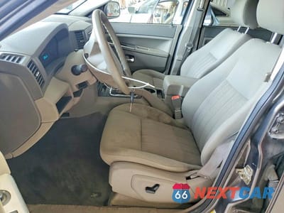 Zdjęcie 7 z 13 samochodu: 2005 JEEP GRAND CHEROKEE LAREDO VIN:1J4GR48K95C538035 - miniatura