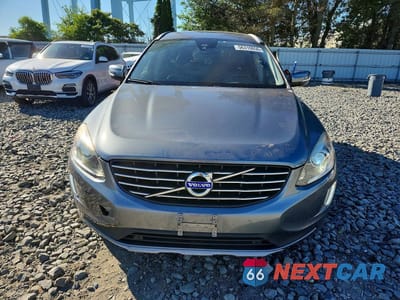 Piąte zdjęcie samochodu w środku: 2017 VOLVO XC60 T6 INSCRIPTION VIN:YV449MRU5H2223068 - miniatura
