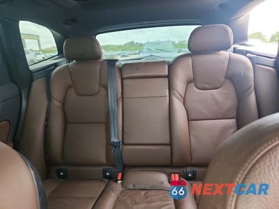 Zdjęcie 10 z 14 samochodu: 2021 VOLVO XC60 T5 MOMENTUM VIN:YV4102RK8M1793730 - miniatura
