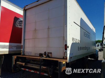 Trzecie zdjęcie samochodu z tyłu: 2001 INTERNATIONAL 4700 BOX TRUCK VIN:1HTSCABN71H376500 - miniatura