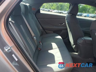 Zdjęcie 10 z 12 samochodu: 2023 HYUNDAI ELANTRA SEL VIN:KMHLM4AG6PU600718 - miniatura