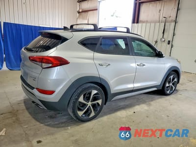 Trzecie zdjęcie samochodu z tyłu: 2017 HYUNDAI TUCSON LIMITED VIN:KM8J3CA27HU506941 - miniatura