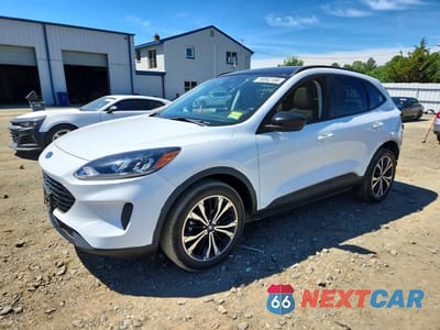 2021 FORD ESCAPE SE 1FMCU9G62MUA16405 - główne zdjęcie licytacji z USA - miniatura