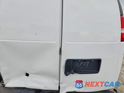Zdjęcie 10 z 13 samochodu: 2019 CHEVROLET EXPRESS G2500 VIN:1GCWGAFB0K1317729 - miniatura