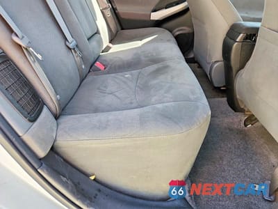 Zdjęcie 10 z 12 samochodu: 2013 TOYOTA PRIUS THREE VIN:JTDKN3DU3D5549175 - miniatura