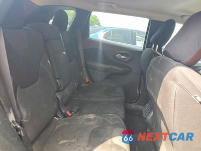 Zdjęcie 11 z 13 samochodu: 2015 JEEP CHEROKEE LATITUDE VIN:1C4PJMCS0FW725104 - miniatura