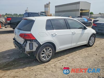 Trzecie zdjęcie samochodu z tyłu: 2017 VOLKSWAGEN GOLF S VIN:3VW217AUXHM054704 - miniatura