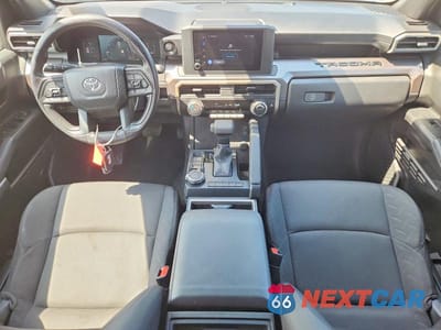 Zdjęcie 8 z 12 samochodu: 2025 TOYOTA TACOMA SR5 VIN:3TMLB5JN1SM094498 - miniatura