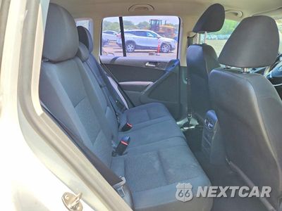 Zdjęcie 11 z 14 samochodu: 2015 VOLKSWAGEN TIGUAN S VIN:WVGBV7AX3FW610071 - miniatura